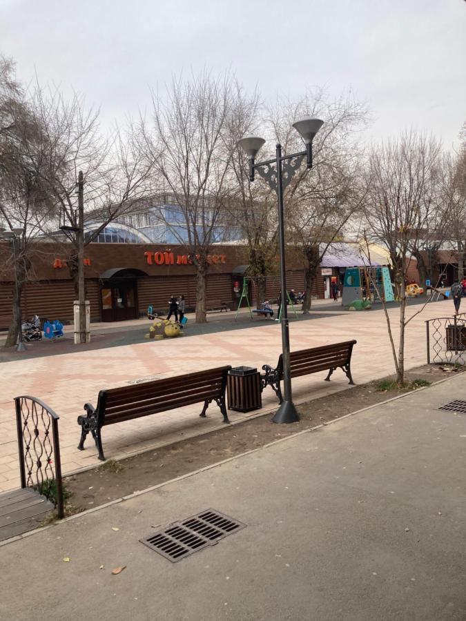 Hostel Del Luna Almaty Esterno foto