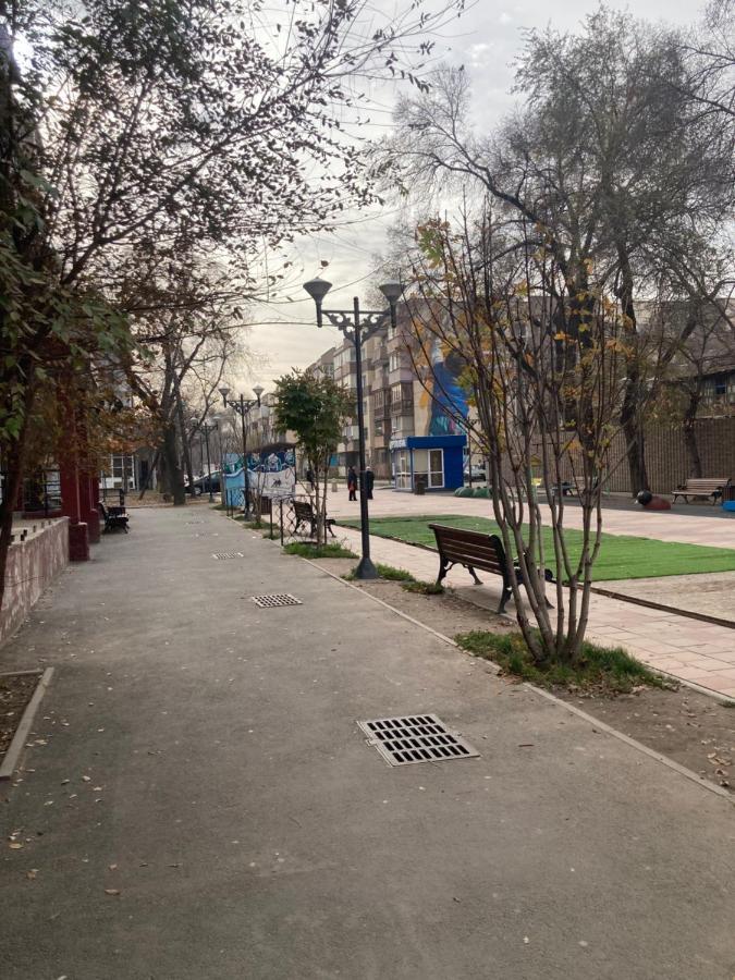 Hostel Del Luna Almaty Esterno foto